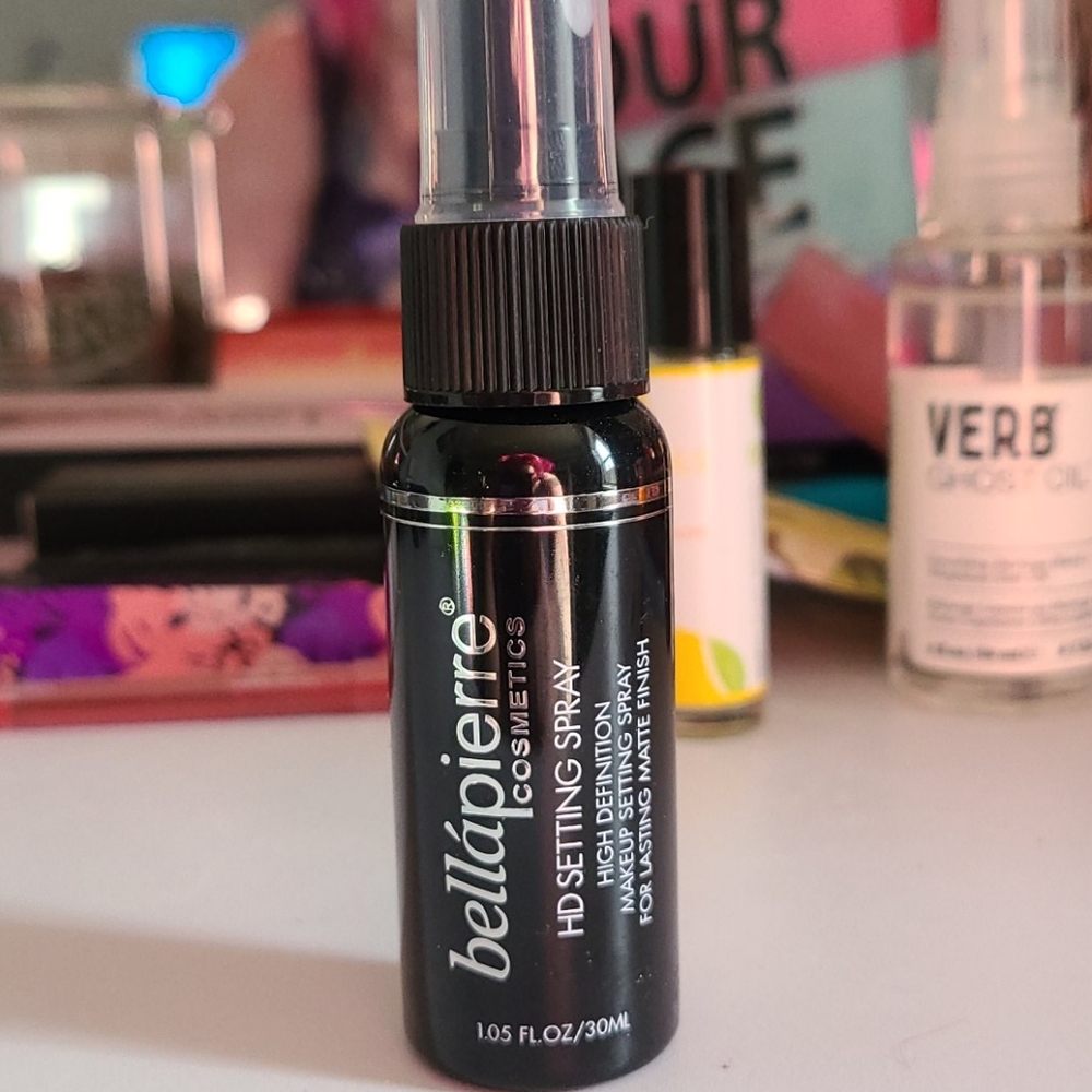 Bellapierre hd setting spray